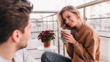 Come attrarre una ragazza nonostante la tua timidezza