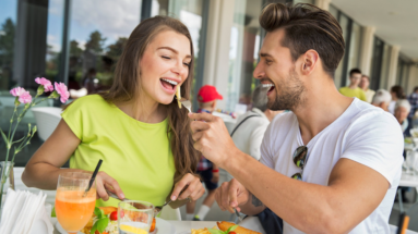 Come capire se una donna è interessata a te