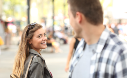 come approcciare una ragazza per strada